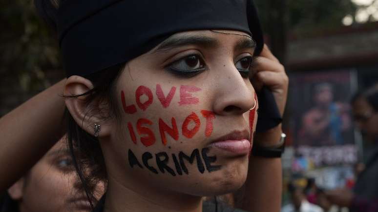 Ativista protesta na Índia contra legislação anti-gay