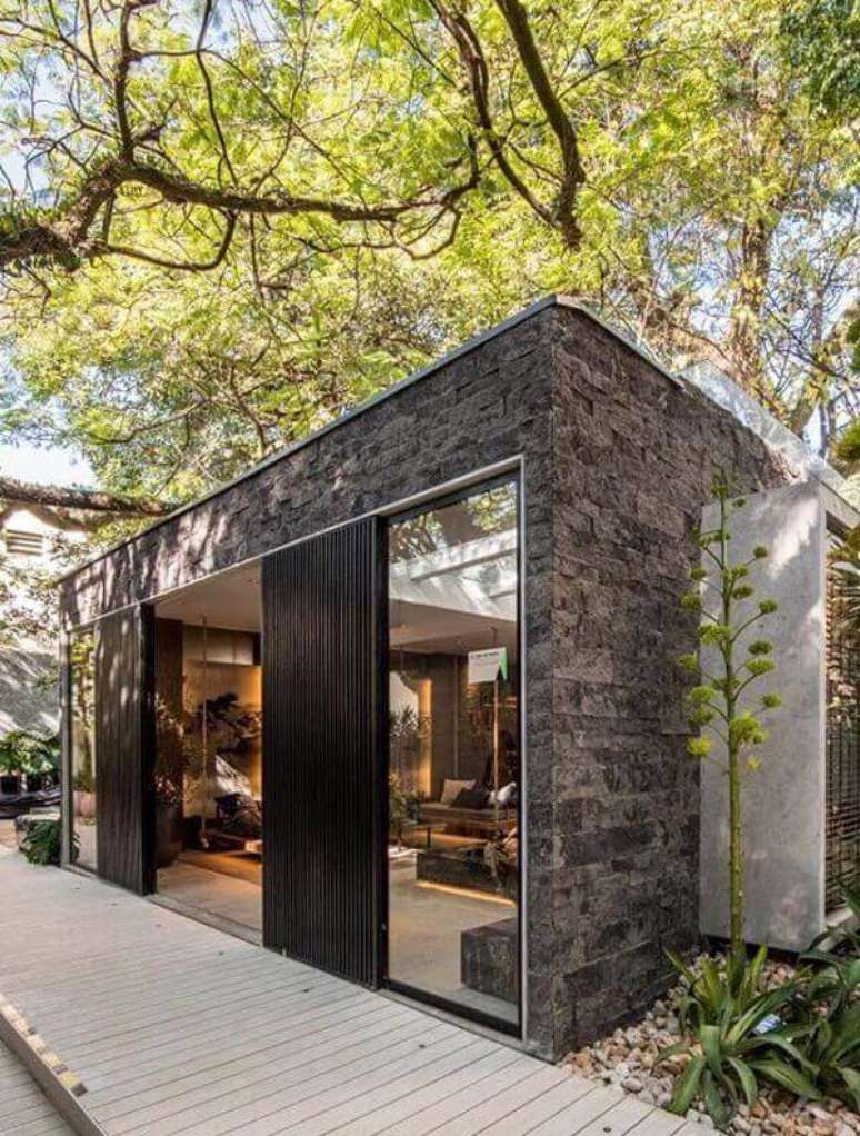 7. Pedras para revestimento externo do tipo miracema cinza. Fonte: Pinterest