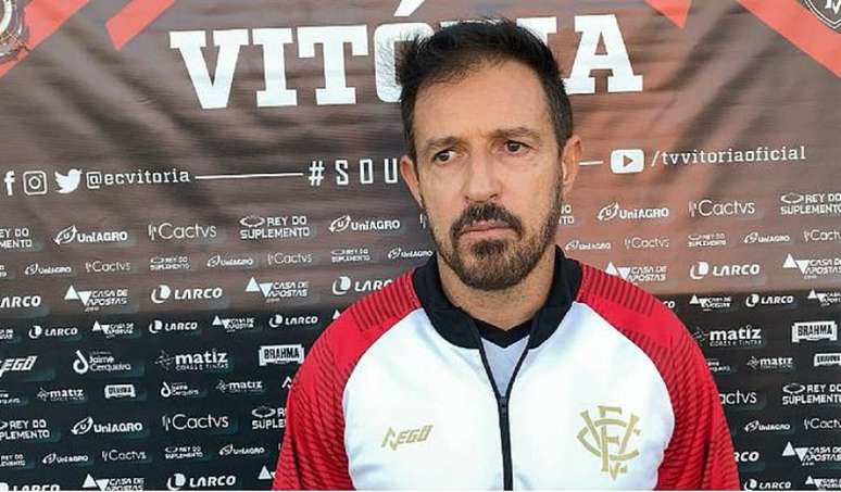 Treinador fez somente cinco jogos em sua volta ao Leão (Divulgação/EC Vitória)