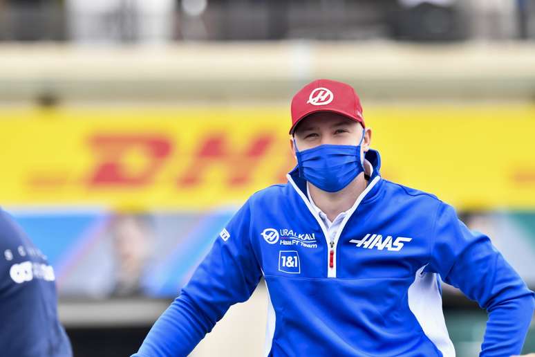 Nikita Mazepin disse que tem carro mais pesado que Mick Schumacher 