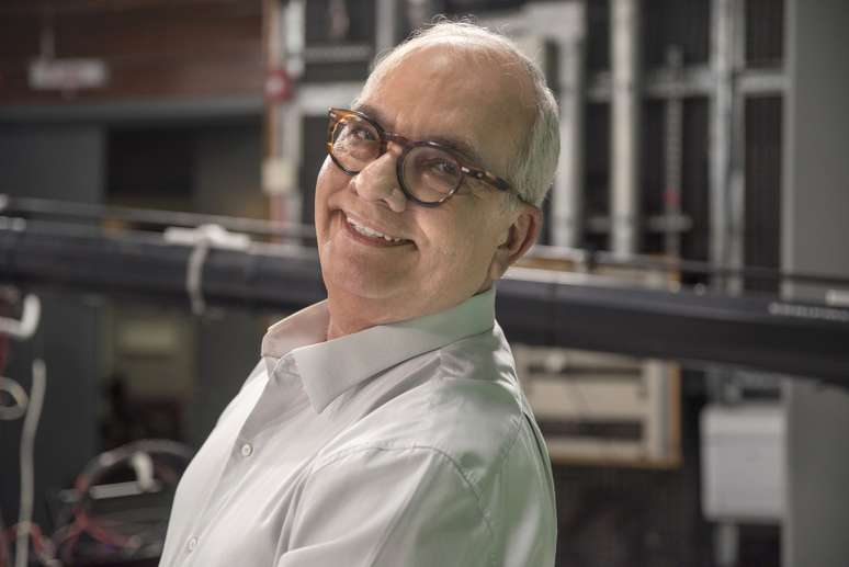 Morre o escritor e jornalista Artur Xex&eacute;o