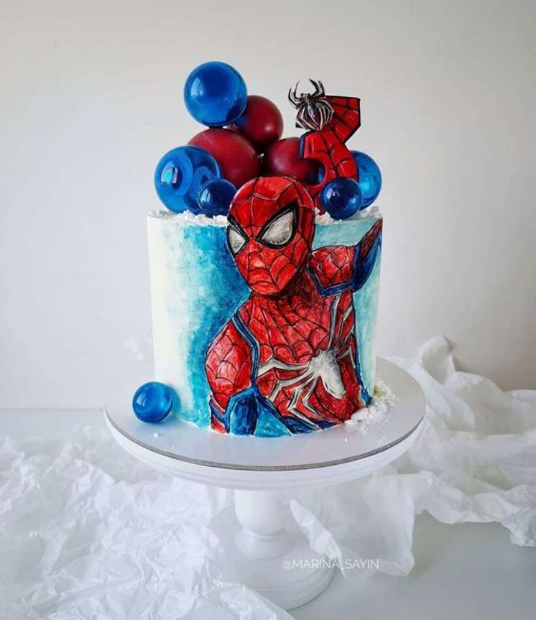 79. Festa simples com um bolo de festa do homem aranha – Foto The Best Eve