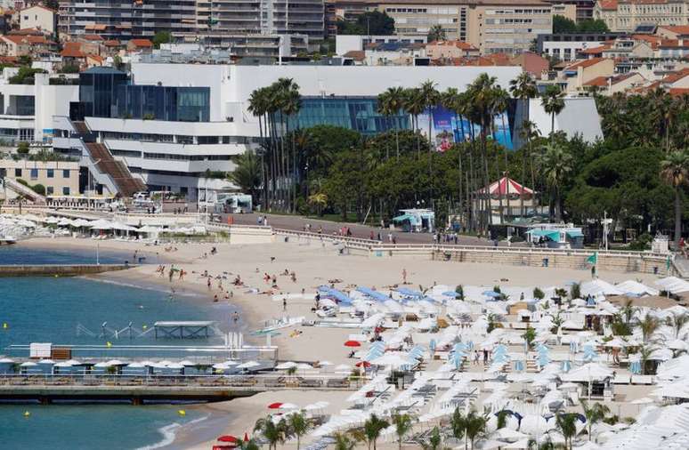 Vista da Riviera Francesa em prepara&ccedil;&atilde;o para o Festival de Cinema de Cannes em julho, Fran&ccedil;a
03/06/2021 REUTERS/Eric Gaillard/File Photo