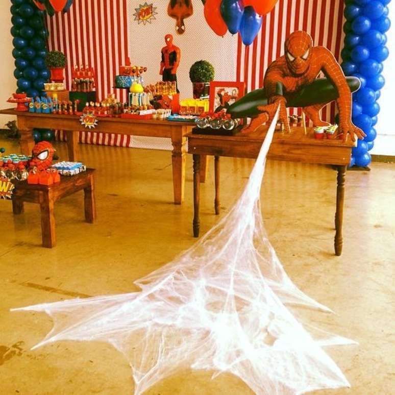 74. Festa do homem aranha com teia de aranha na decoração – Foto Guia Tudo Festa