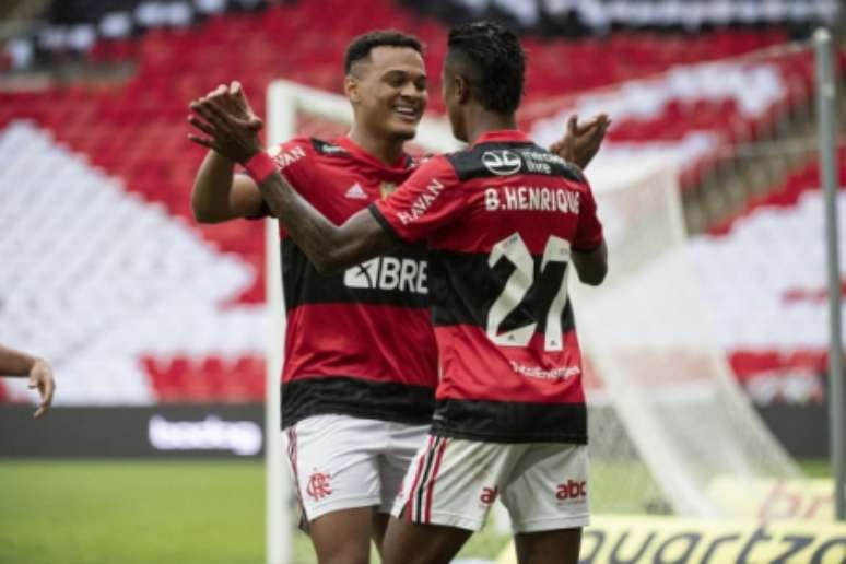 Muniz e Bruno Henrique marcaram 4 gols em junho (Foto: Alexandre Vidal/Flamengo)