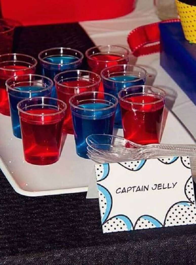 48. Invista em doces que também tenham as cores principais da festa do Homem Aranha – Foto: O Cantinho da Nati