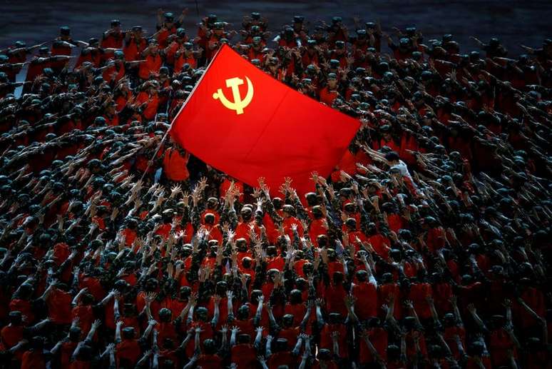 Comemoração do centenário do Partido Comunista chinês em Pequim
REUTERS/Thomas Peter
