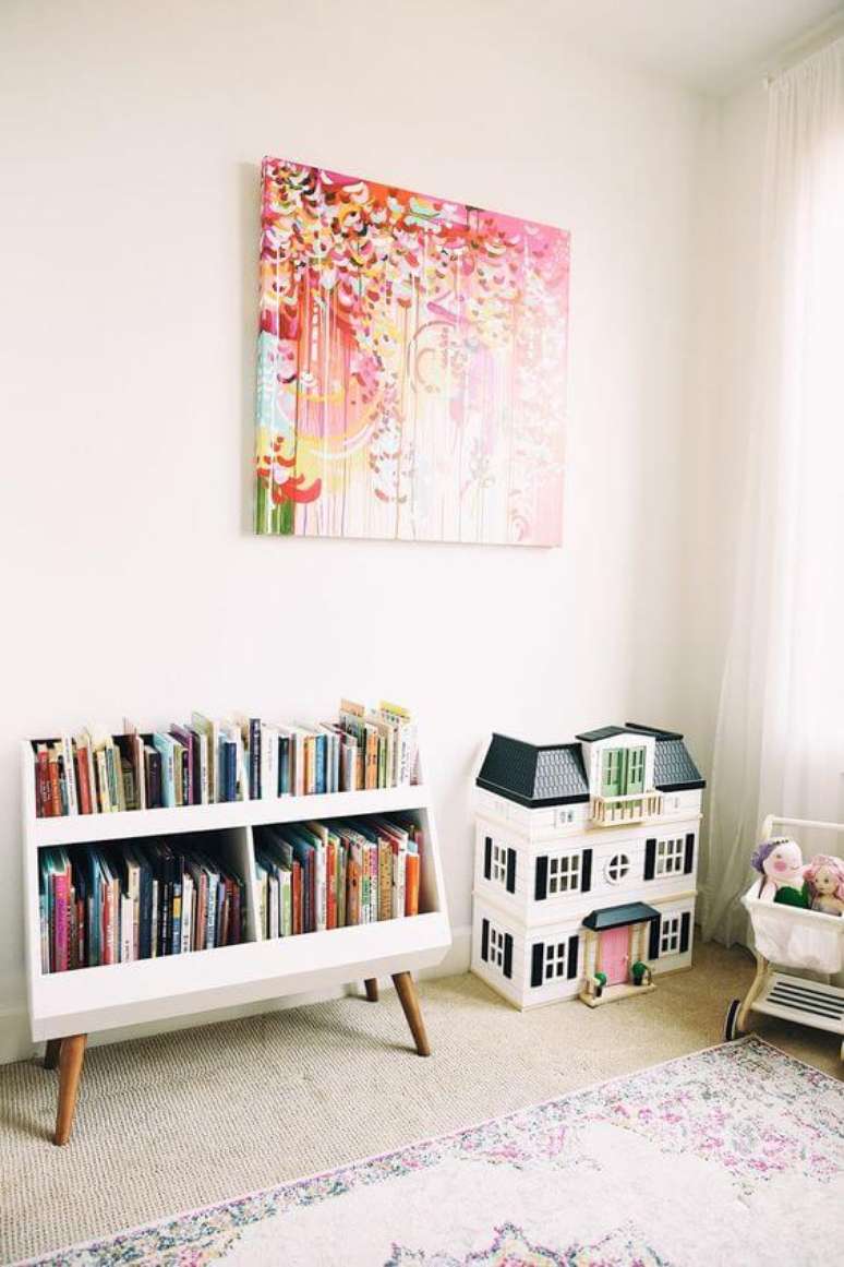 31. Mini estante para livros no quarto infantil – Foto Pottery Barn Kids