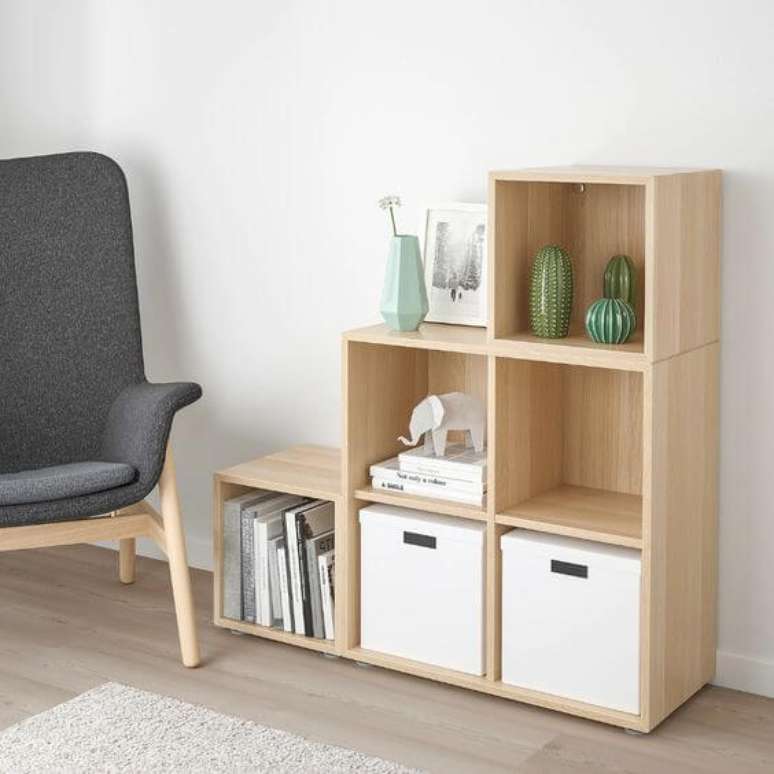 16. Mini estante de madeira para escritório – Foto Ikea