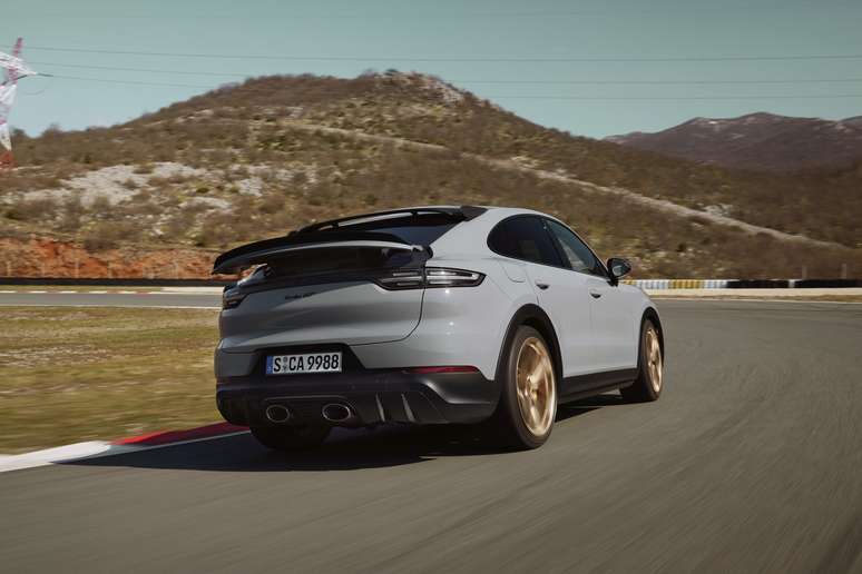 Porsche Cayenne Turbo GT: recorde em Nurburgring.