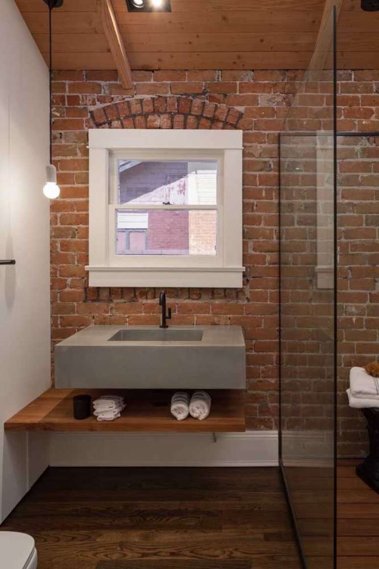 11. Banheiro com granito cinza – Foto Pinterest