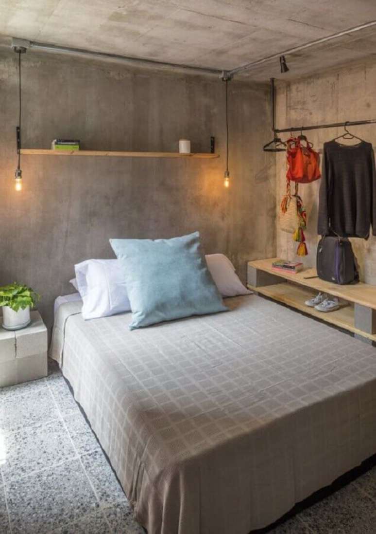 49. Teto e parede de cimento queimado para decoração de quarto industrial – Foto: Casa de Valentina