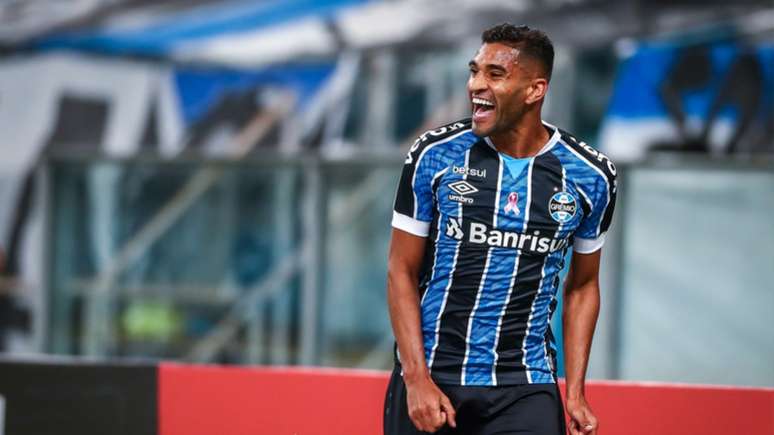 Isaque perdeu espaço no time gaúcho e no Fortaleza, ficando no alvo do América-MG- (Lucas Uebel/Grêmio)