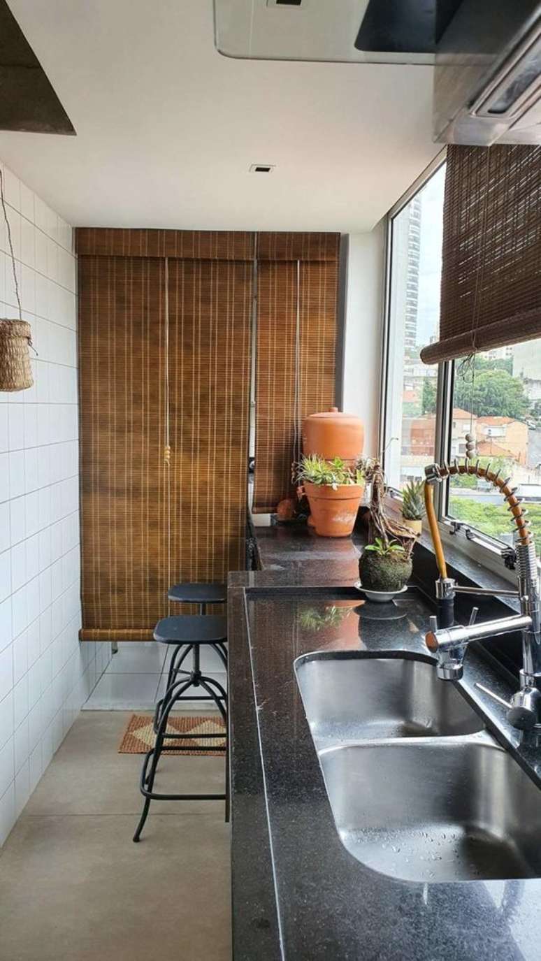 42. Bancada de granito cinza escuro &ndash; Foto Casa de Valentina