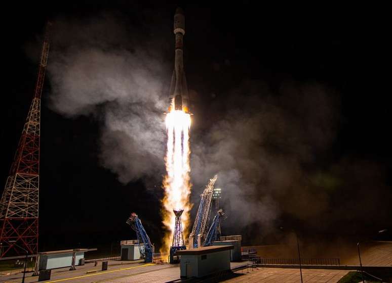 Lan&ccedil;amento de sat&eacute;lites da OneWeb no Cosm&oacute;dromo de Vostochny, no extremo leste da R&uacute;ssia 
01/07/2021
Roscosmos/Divulga&ccedil;&atilde;o via REUTERS 