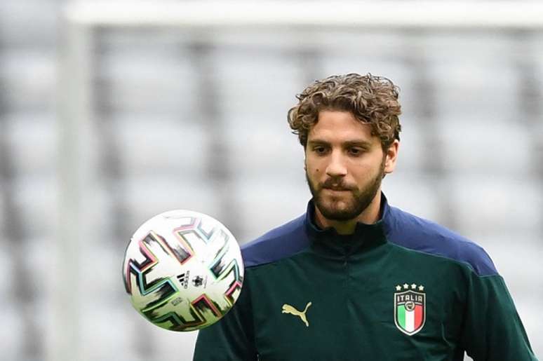 Locatelli marcou dois gols pela Itália neste Eurocopa (Foto: CHRISTOF STACHE / AFP)