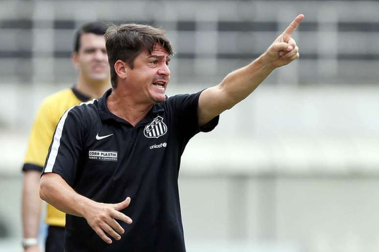 Aarão Alves não é mais o técnico da equipe Sub-20 do Santos (Pedro Ernesto Guerra Azevedo/Santos FC)