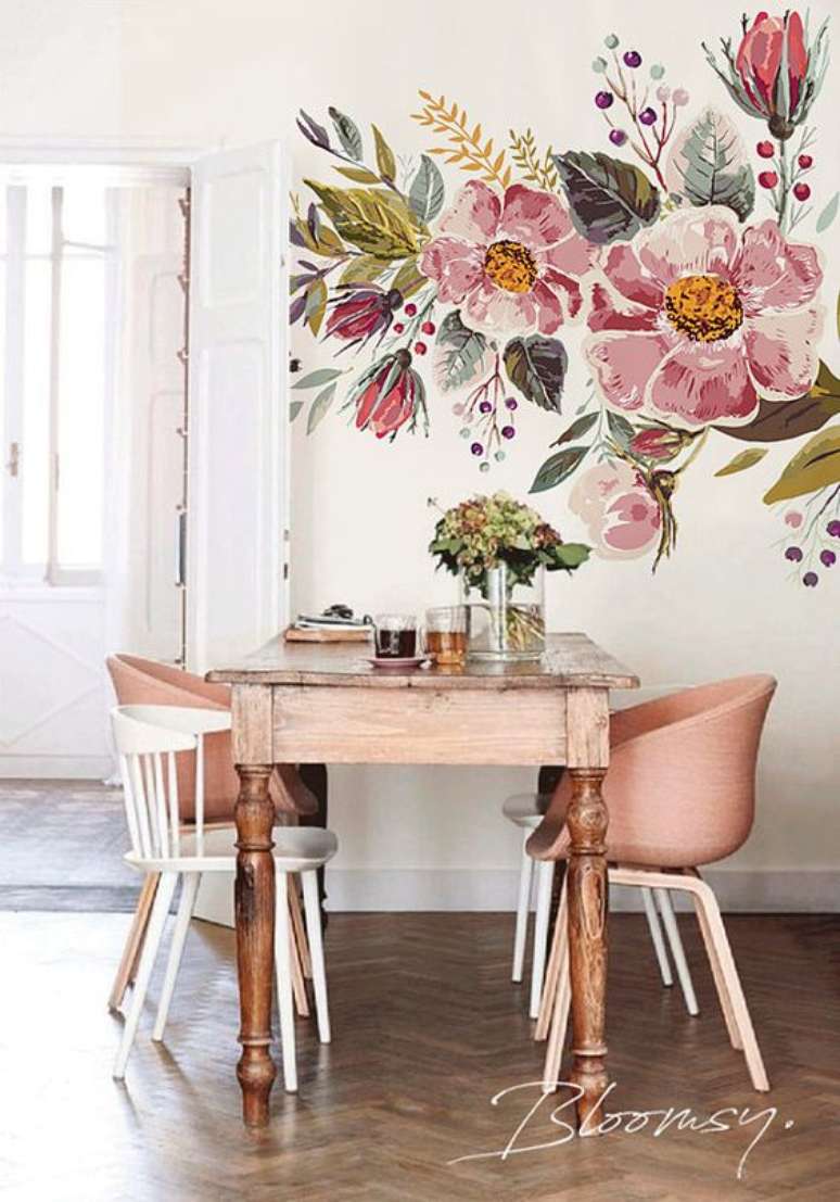 13. Sala de jantar com cadeiras retr&ocirc; &ndash; Foto Etsy