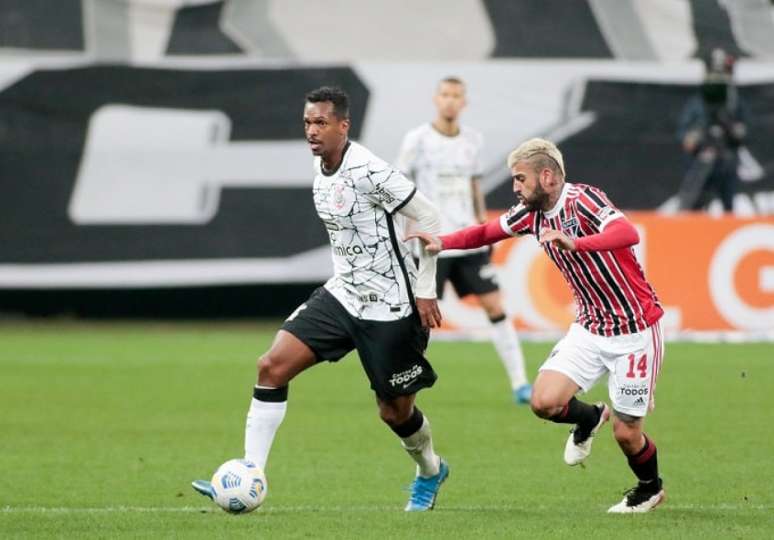 Jô tem retomado seu espaço no time titular sob o comando de Sylvinho (Foto: Rodrigo Coca/Ag. Corinthians)