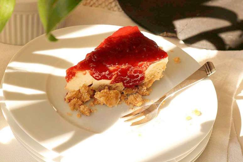 Cheesecake com cobertura de goiabada