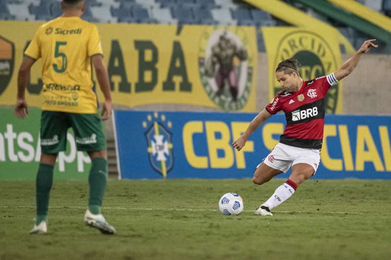 Diego, capitão do Flamengo, em ação durante a partida contra o Cuiabá (Foto: Alexandre Vidal/Flamengo)