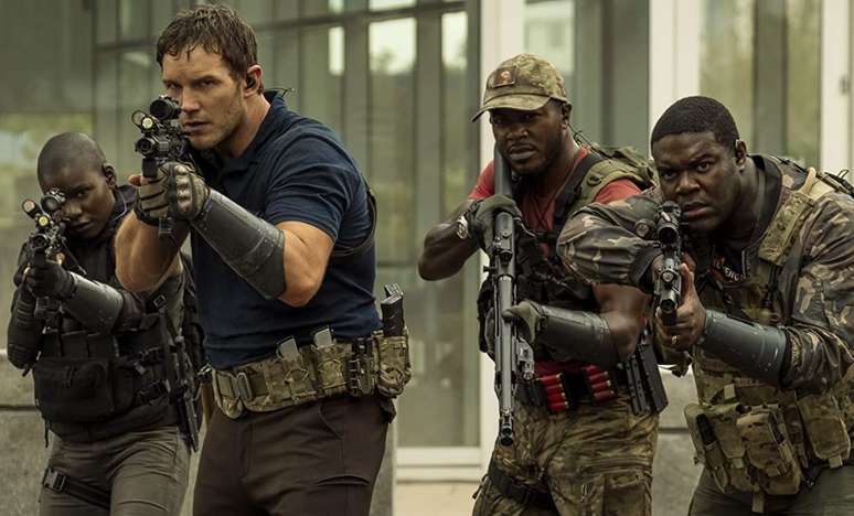 Chris Pratt encara alienígenas em sua nova empreitada, o filme 'A Guerra do Amanhã'