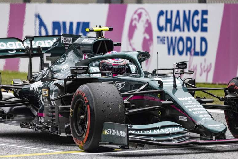 Sebastian Vettel avan&ccedil;ou para o Q3 na &Aacute;ustria 