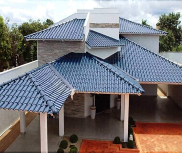3. Aposte em diferentes cores de telhas coloniais para sua casa ser moderna e personalizada – Por: Elion