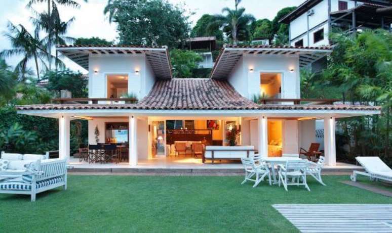 11. Decoração de casa de campo com telha colonial para área de lazer – Por: Revista VD