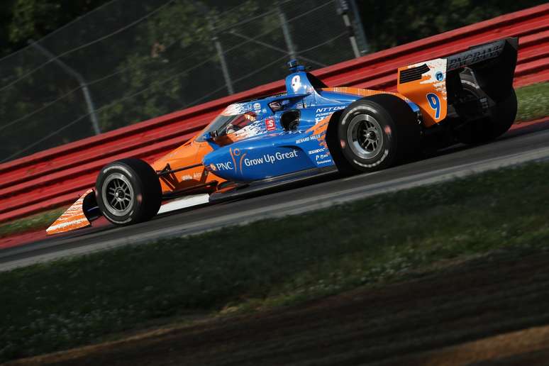 Scott Dixon foi quarto colocado 