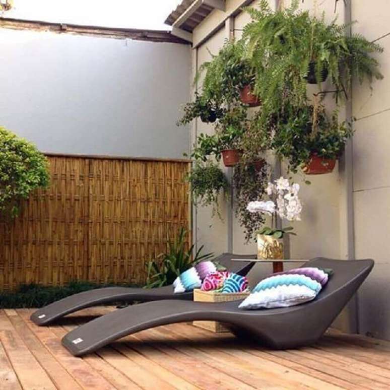 46. Modelo de espregui&ccedil;adeira moderna &ndash; Foto: Atelier Classico