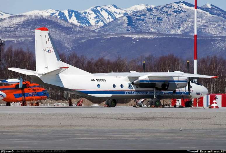 Avião russo An-26 em Petropavlovsk-Kamchatsky, na Rússia
06/07/2021 Ministério de Emergência da Rússia/Divulgação via REUTERS