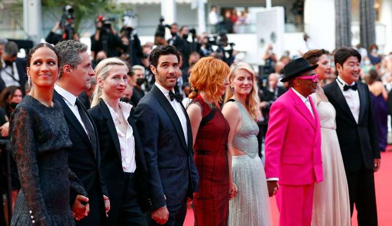 Membros do j&uacute;ri do Festival de Cannes no tapete vermelho
06/07/2021
REUTERS/Johanna Geron