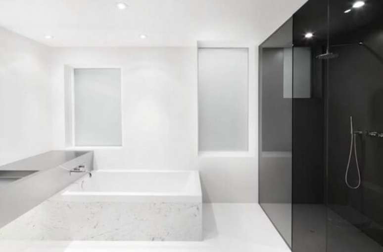 39- O porcelanato l&iacute;quido pode ser aplicado em ambientes &uacute;midos como banheiros e cozinhas. Fonte: ConstruindoDecor