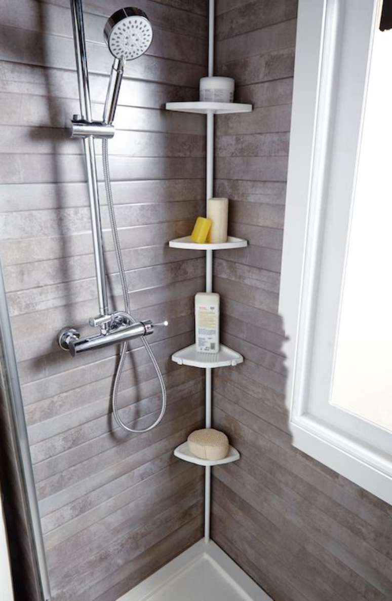 22. Cantoneira para banheiro pequeno &ndash; Foto Leroy Merlin