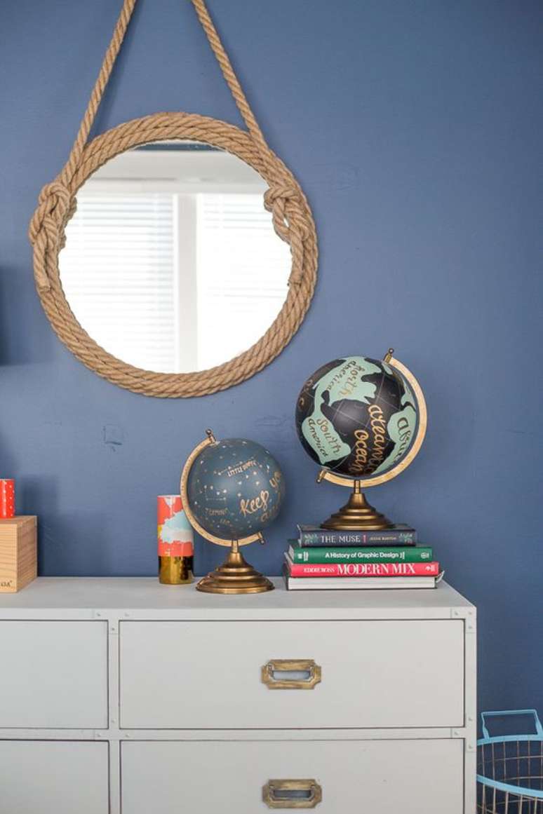 42. Quarto moderno decorado com moldura redonda de corda rustica &ndash; Foto Pinterest