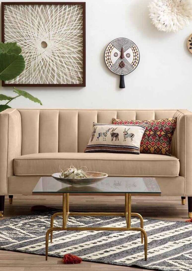 1. O sof&aacute; namoradeira &eacute; um m&oacute;vel super charmoso e aconchegante para a sala de estar &ndash; Foto: Pinosy