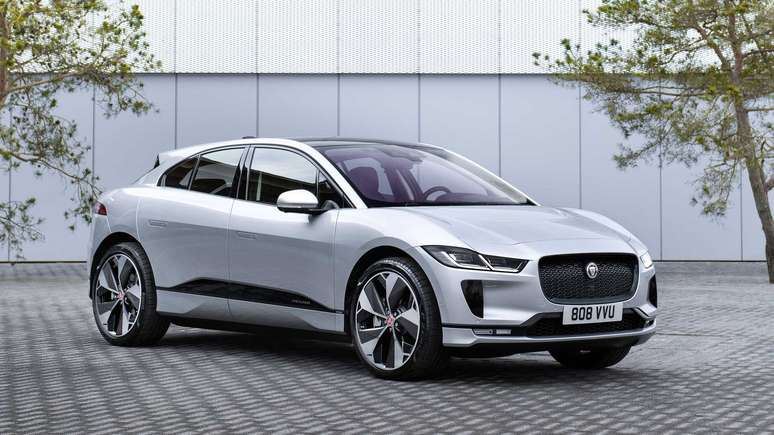 Jaguar I-Pace 2021 chega ao Brasil em vers&atilde;o &uacute;nica por R$ 621 mil.