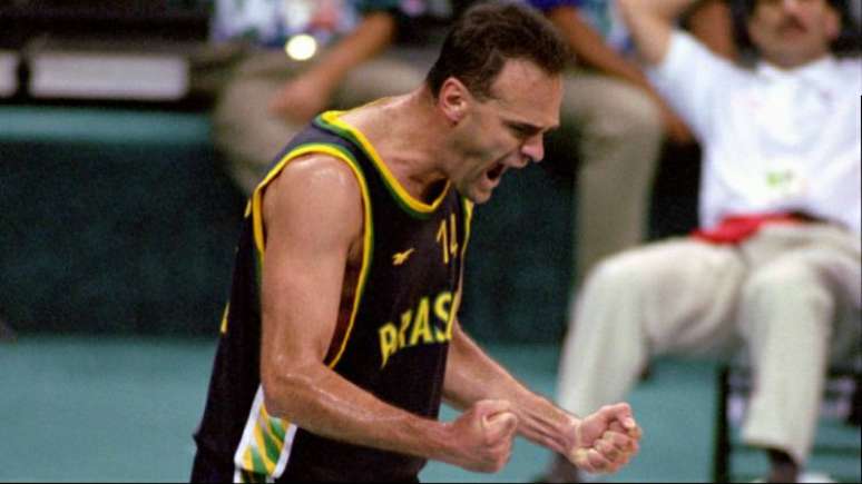 Oscar em jogo com a camisa 14 pela Seleção Brasileira Arquivo/CBB