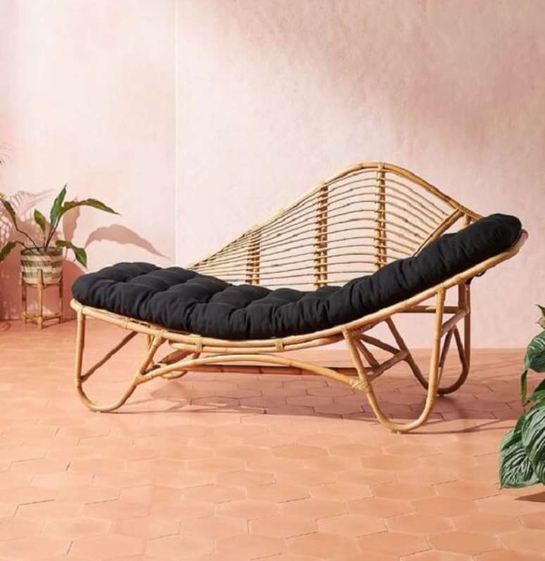 18. Poltrona divã feita com acabamento em Rattan. Fonte: Pinterest