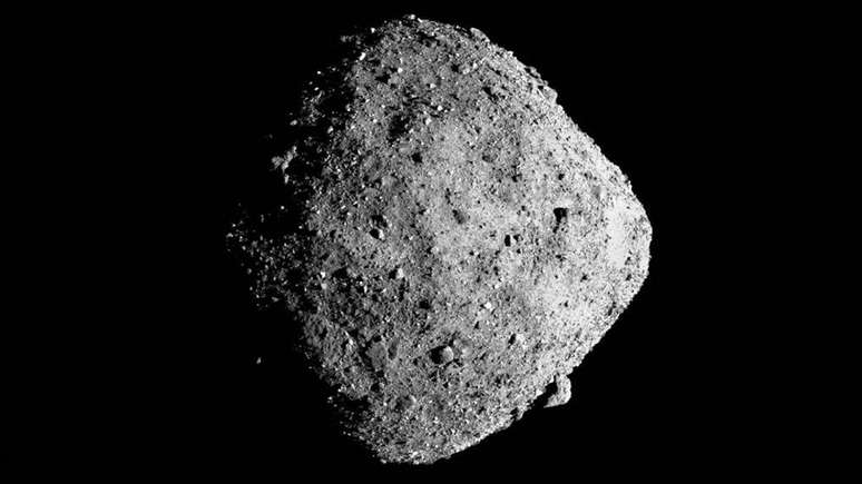 Cálculos sobre plano de usar foguetes para desviar asteroide se basearam no corpo celeste Bennu