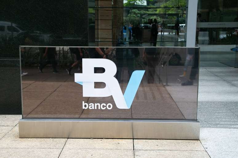 PagSeguro negocia compra do BV por R 16 bilhões PagSeguro negocia compra do BV por R 16 bilhões
