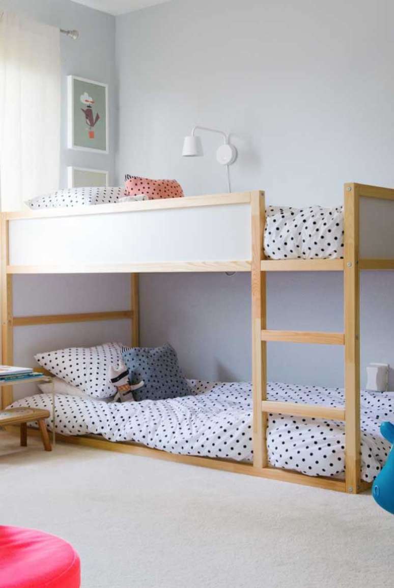 23. Beliche de madeira simples para quarto infantil – Foto Pinterest