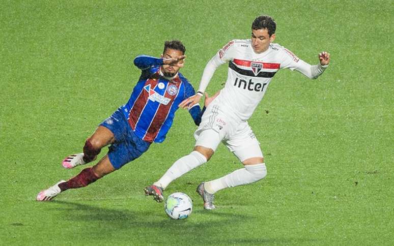 São Paulo e Bahia se enfrentam neste sábado (Foto: Maurício Rummens/Fotoarena)