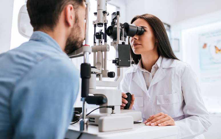 Data lembra da importância de realizar consultas periódicas com oftalmologistas
