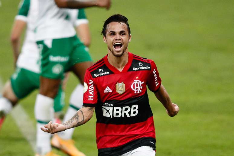 Flamengo sai atrás, mas vira e vence a Chape no Maracanã