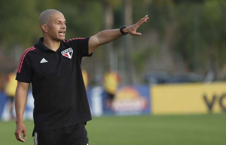 Alex, treinador do sub-20 do São Paulo (Foto: Anderson Rodrigues/saopaulofc.net)