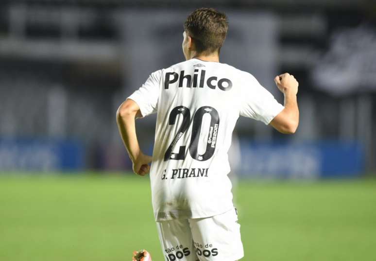 Gabriel Pirani trocou a camisa 20 pela 10 na Copa Sul-Americana (Divulgação/Santos FC)