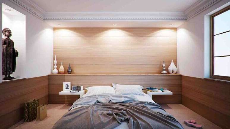 5. Decoração em cores neutras para quarto de casal de apartamento – Foto: Pixabay