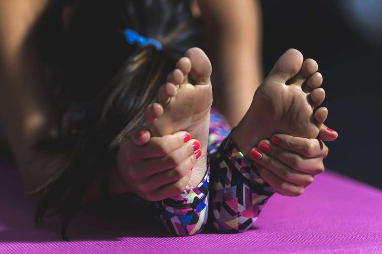 yoga: posições variam de acordo com a fase lunar e o ciclo menstrual; Chandra Devi Yoga